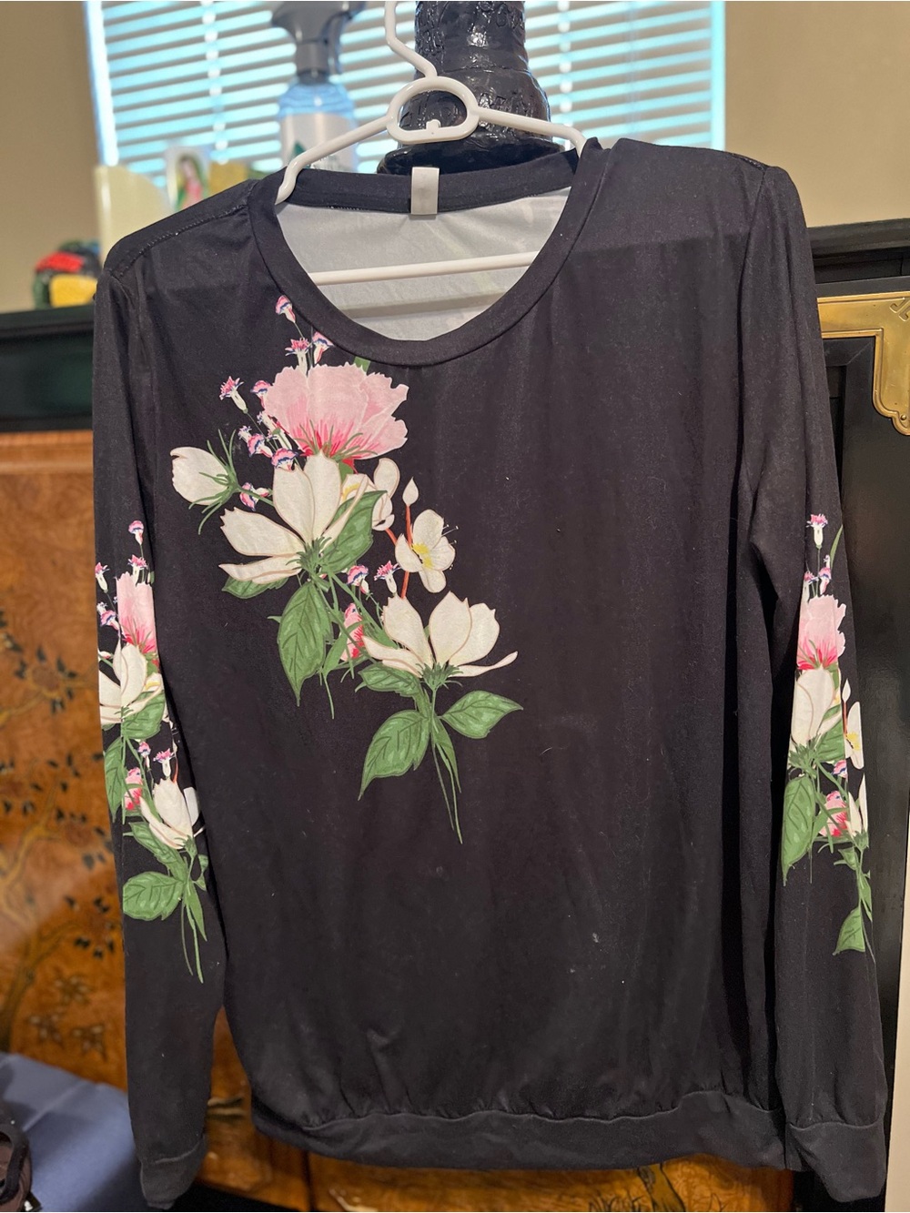 Women's Black Floral Long-Sleeve Pajama Top - Pink & White, can easily be worn